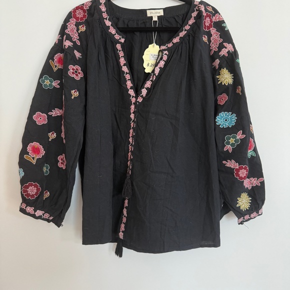Velzera Embroidered Tunic Top NWT Size L - Picture 1 of 5